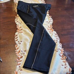 Liz Claiborne Career Women’s Medium Pull Up Pants Adorned With Rhinestones NWT